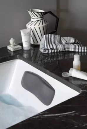 Arezzo design műanyag fejpárna kádhoz, fekete AR-1005