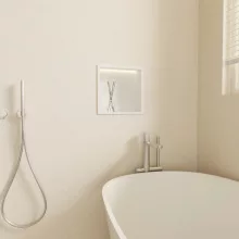 Balneo WALL-BOX One négyzet alakú süllyesztett polc LED világítással, matt fehér kivitelben.