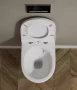 Cersanit Zen Pro ívelt fali WC csésze, duroplast ülőkével, beépíthető falsík alatti tartállyal, fehér kivitelben.