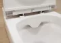 Szögletes fali WC csésze duroplast ülőkével, beépíthető falsík alatti tartállyal és szerelőkerettel, fehér kivitelben.