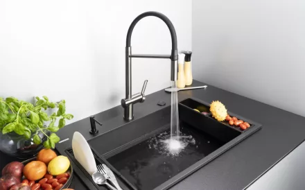 Deante Magnetic konyhai csaptelep rugalmas kifolyóval és két féle vízsugárral, titán/matt fekete BRM_D72M