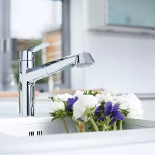   Grohe Eurodisc Cosmopolitan króm mosogató csaptelep kihúzható fejjel 32257002