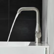   Grohe Essence egykaros mosdócsaptelep L-es méret, rozsdamentes acél hatású 32628DC1