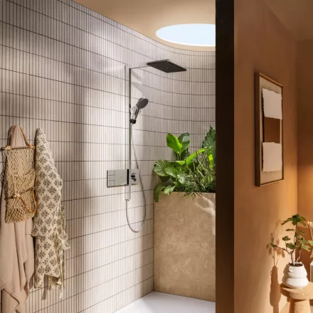 Hansgrohe Raindance Alive Q zuhanyrendszer ShowerSelect Comfort E termosztáttal, króm 24590000