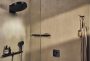 Hansgrohe Rainfinity Fali kimenet integrált polccal, bal oldali zuhanytartóval, szálcsiszolt bronz 26843140