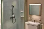 Hansgrohe Activera Select S ShowerTablet zuhanyszett modern matt fekete kialakítással és 2 funkciós kézizuhannyal.