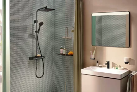 Hansgrohe Activera Q Showerpipe 290/180 EcoSmart+ termosztátos zuhanyrendszer, matt fekete kivitelben.