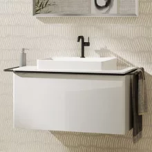   Hansgrohe Xelu Q Mosdószekrény 980/550 fiókkal, ráültetett mosdótálakhoz, matt fekete fogantyú/magasfényű fehér 54058670