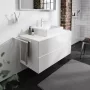 Hansgrohe Xevolos E 2 fiókos mosdószekrény középkivágású pultlaphoz 1180x550 mm, matt fehér/metálfehér 54193320