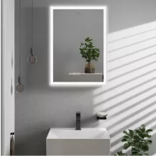   Hansgrohe Xarita E szögletes fali tükör 50x70 cm kapacitív érintésérzékelővel és LED világítással, matt fehér 54989700