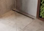 Hansgrohe RainDrain Match Plus zuhanylefolyó 120 cm állítható magasságú kerettel, szálcsiszolt rozsdamentes acél kivitelben