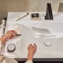 Hansgrohe Xelu Q kerámia mosdókagyló 800x480 mm 2 csapfurattal és túlfolyó nélkül, balos/fehér 60320450