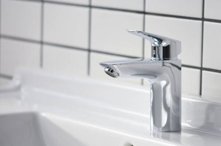 Hansgrohe Logis egykaros mosdócsaptelep 100, automata lefolyógarnitúrával, króm 71100000