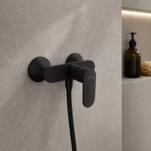   Hansgrohe Vernis Blend egykaros zuhanycsaptelep falsíkon kívüli szereléshez matt fekete 71640670