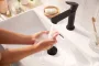 Hansgrohe Rebris S hidegindítású egykaros mosdócsaptelep, EcoSmart+ funkcióval és automata lefolyógarnitúrával, matt fekete 72588670