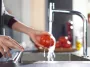 Hansgrohe Metris Select M71 2 lyukú króm konyhai mosogató csaptelep 200, kihúzható zuhanyfejjel 73819000