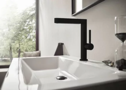 Hansgrohe Finoris egykaros mosdócsaptelep 230 lefolyógarnitúrával matt fekete 76060670