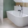 Invena Glamour falhoz illeszthető akril kád 170x80 cm balos fehér leeresztővel és struktúrált felülettel