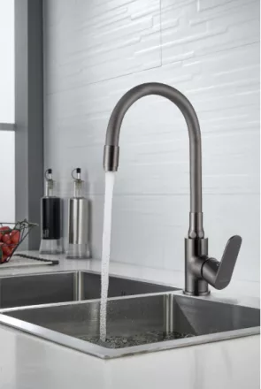 Invena Joga Plus álló konyhai csaptelep flexibilis kifolyócsővel, gun metal BZ-32-P24-L