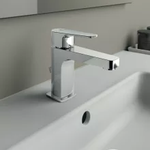   Ideal Standard Cerafine D 80 egykaros mosdó csaptelep fém leeresztővel, króm BC685AA