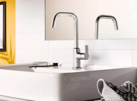 Kludi Pure&Easy mosdócsap egykaros oldalkarral és lefolyógarnitúrával, króm 370230565