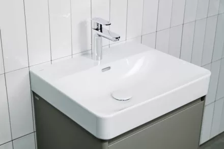 Laufen Pro X porcelán 55x47 cm mosdó 3 csaplyukkal és túlfolyóval, fehér kivitelben