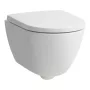 Laufen Pro X kompakt csendes öblítésű fali kerámia WC csésze lassan záródó Duroplast ülőkével, fehér kivitelben.