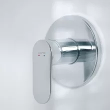 Laufen Pro X falba süllyesztett egykaros zuhanycsaptelep, króm kivitelben.