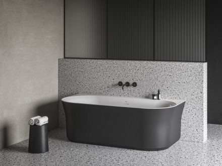 Ravak Ypsilon Wall falhoz illeszthető akrilkád 178x86 cm fekete le-és túlfolyóval, fehér/fekete XC00100057