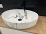 Rea Queen Carrara pultra tehető kerámia mosdótál 55x41,5 cm, fehér kőminta REA-U1232