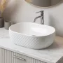 Rea Oktawia Pultra ültethető kerámia mosdótál 50x35,5 cm dekoratív felülettel, fényes fehér REA-U6366