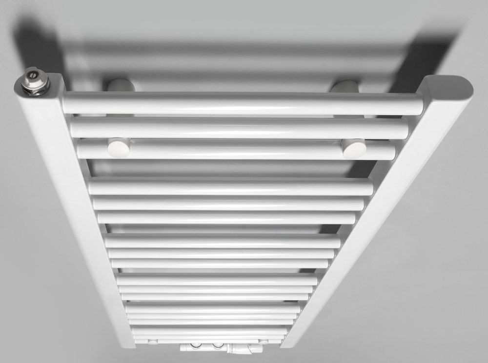 Bruckner Albrecht fürdőszobai radiátor 400x930, központi csa