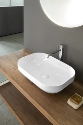 Sapho Evora pultra tehető kerámia mosdótál 50x37 cm fehér kivitelben.