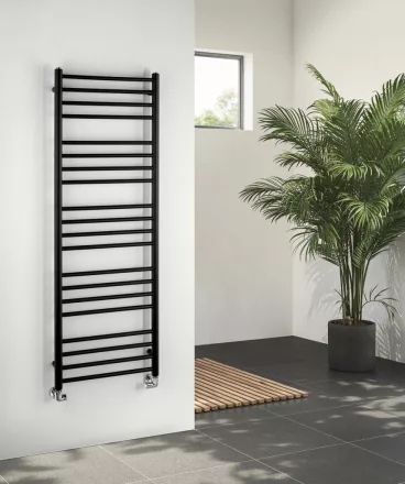 Sapho Dina fürdőszobai acél radiátor 500x1440 mm matt fekete kivitelben.