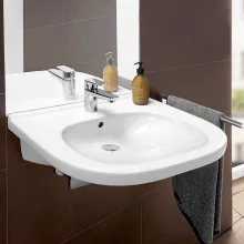   Villeroy & Boch ViCare fali kerámia mosdó 56x55 cm csaplyukkal és túlfolyóval, alpin fehér 41195501
