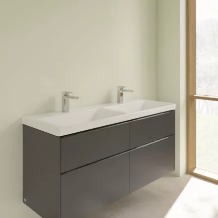 Villeroy & Boch Subway 3.0 dupla mosdó 130x47 cm, túlfolyó nélkül, CeramicPlus bevonattal 4A71D1R1