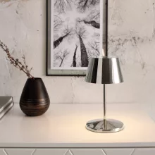   Villeroy & Boch Seoul tölthető asztali lámpa 20 cm LED világítással, króm 96873